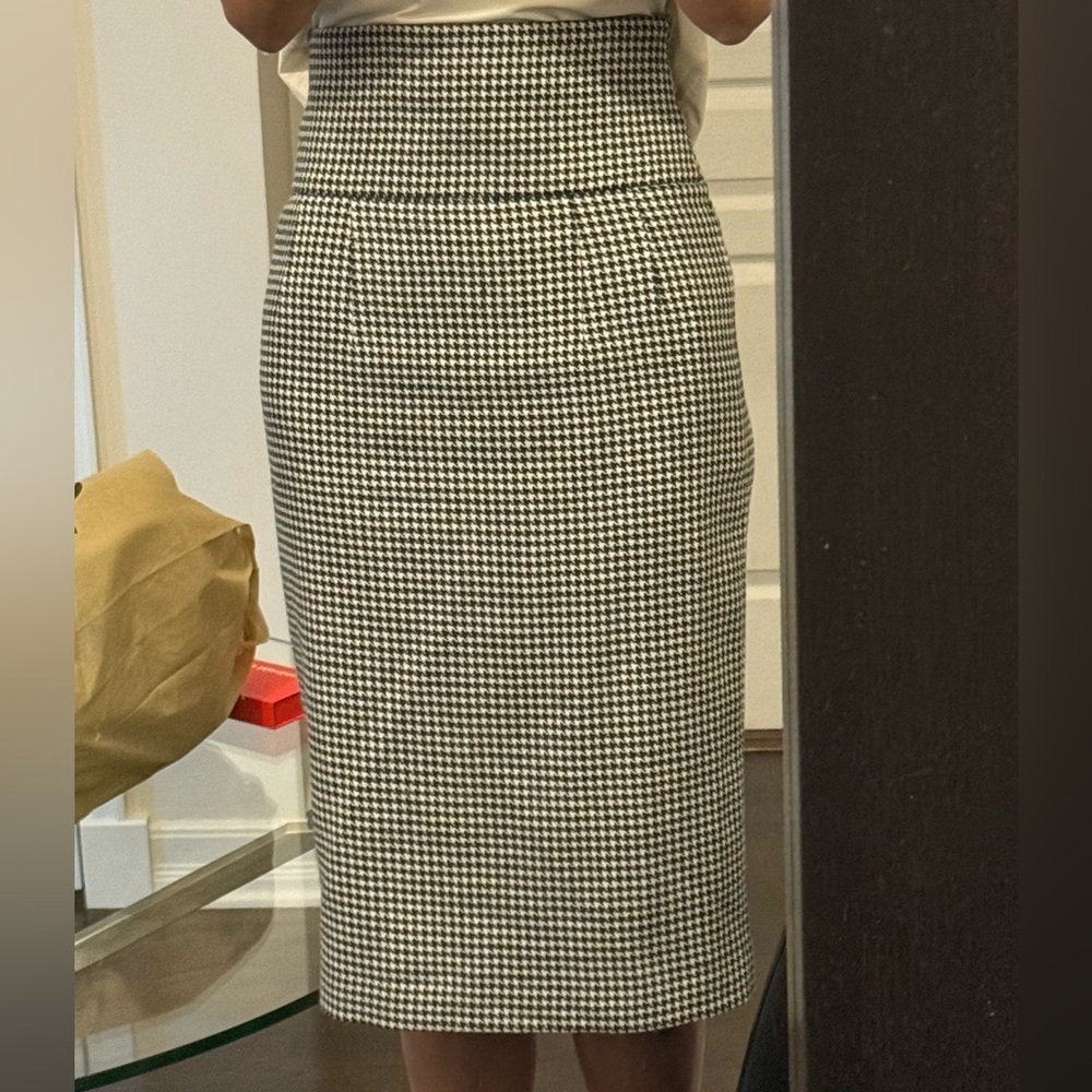 Zara Black and White Houndstooth Skirt - Picture 4 of 7